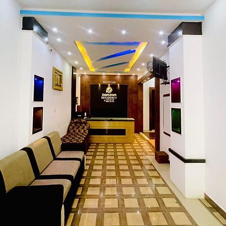 Отель Zam Zam Residency Cheruppulasseri Экстерьер фото