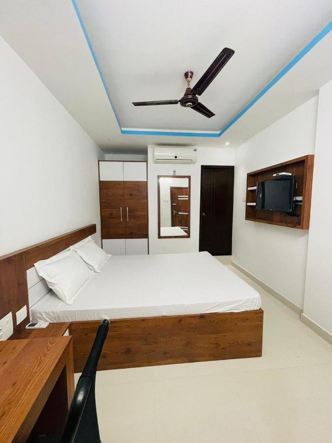 Отель Zam Zam Residency Cheruppulasseri Экстерьер фото