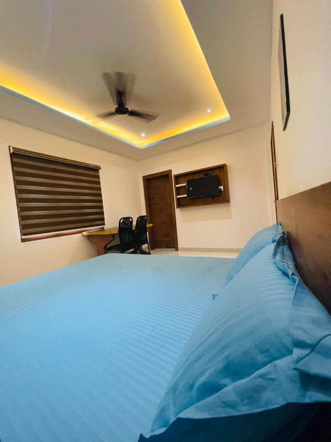 Отель Zam Zam Residency Cheruppulasseri Экстерьер фото