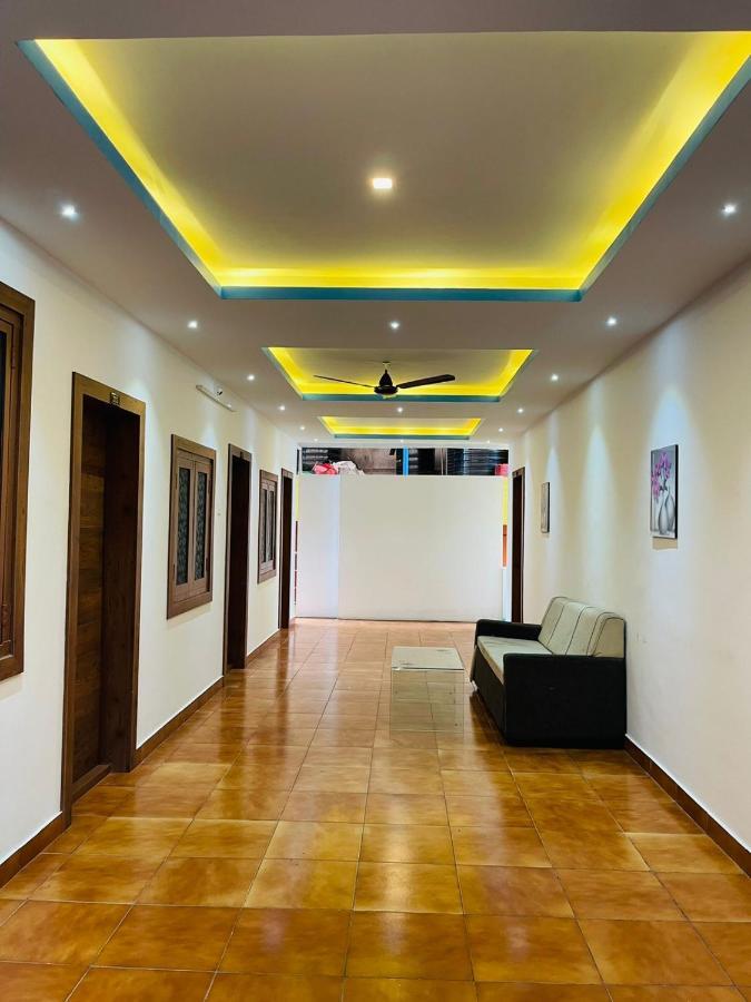 Отель Zam Zam Residency Cheruppulasseri Экстерьер фото